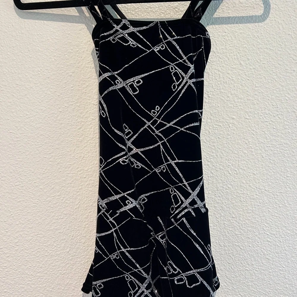 Mondor black&silver figure skating dress size petite small with matching top hat - Picture 3 of 10